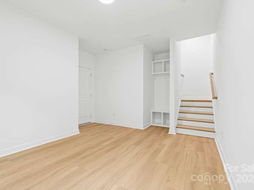 3924 Hager Drive, Charlotte, NC 28208.  MLS# CAR4264220, YatesRealty ID 20494. 