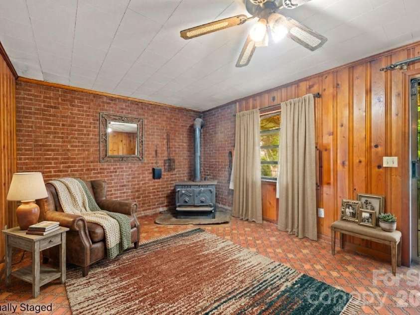 419 Pearl Street, Troy, NC 27371.  MLS# CAR4377212, YatesRealty ID 20494. 