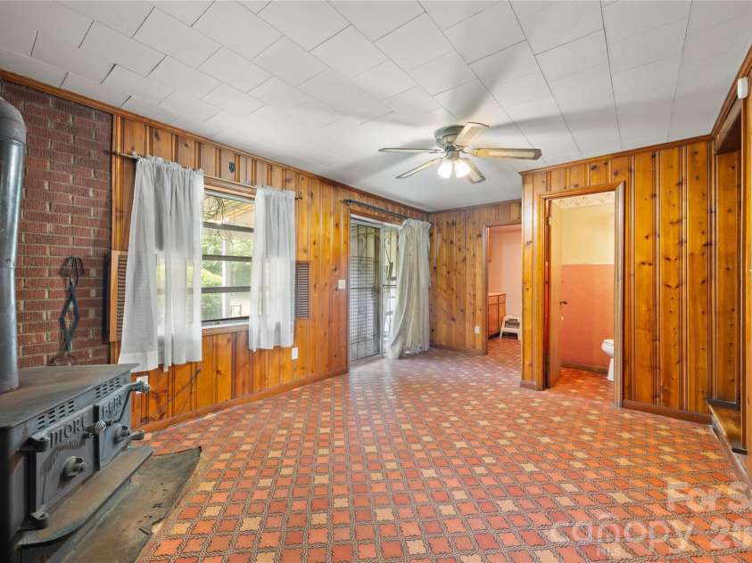 419 Pearl Street, Troy, NC 27371.  MLS# CAR4377212, YatesRealty ID 20494. 