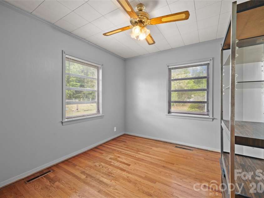 419 Pearl Street, Troy, NC 27371.  MLS# CAR4377212, YatesRealty ID 20494. 