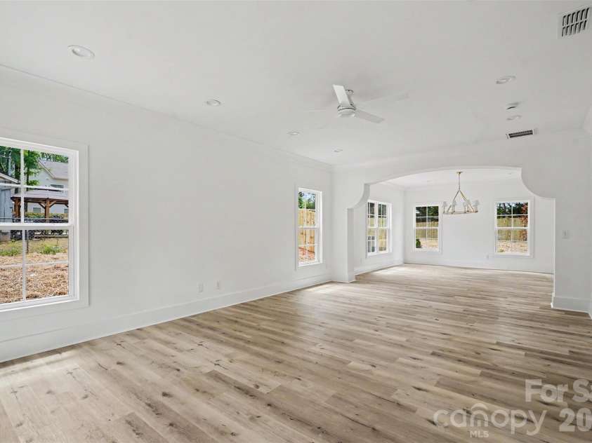 7925 Large Oak Lane, Mint Hill, NC 28227.  MLS# CAR4375261, YatesRealty ID 20495. 