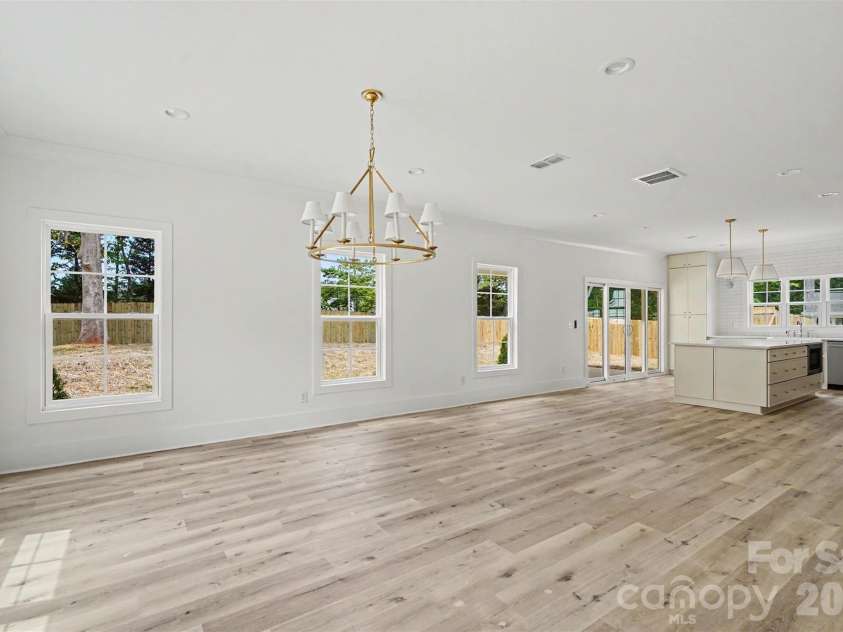 7925 Large Oak Lane, Mint Hill, NC 28227.  MLS# CAR4375261, YatesRealty ID 20495. 