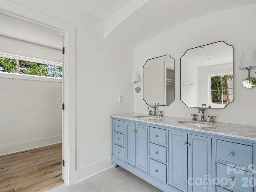 7925 Large Oak Lane, Mint Hill, NC 28227.  MLS# CAR4375261, YatesRealty ID 20495. 