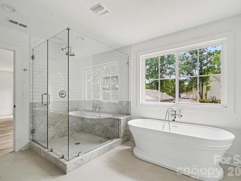 7925 Large Oak Lane, Mint Hill, NC 28227.  MLS# CAR4375261, YatesRealty ID 20495. 