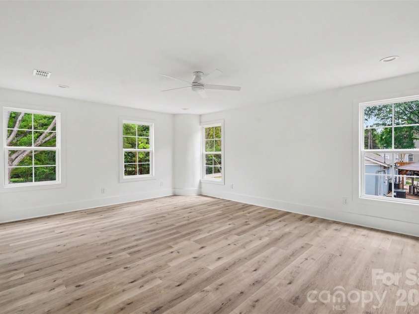 7925 Large Oak Lane, Mint Hill, NC 28227.  MLS# CAR4375261, YatesRealty ID 20495. 