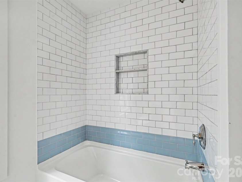 7925 Large Oak Lane, Mint Hill, NC 28227.  MLS# CAR4375261, YatesRealty ID 20495. Secondary bedroo,