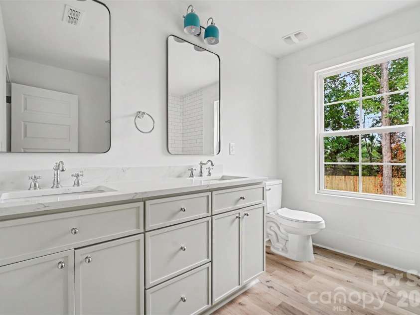 7925 Large Oak Lane, Mint Hill, NC 28227.  MLS# CAR4375261, YatesRealty ID 20495. Secondary bedroom