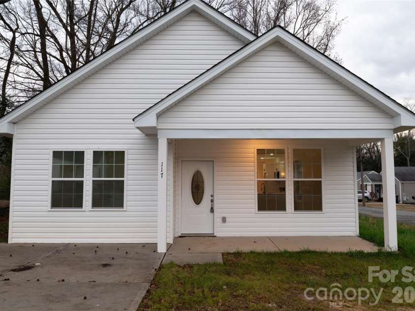 117 Rollins Street, Stanley, NC 28164.  MLS# CAR4335139, YatesRealty ID 20496. 