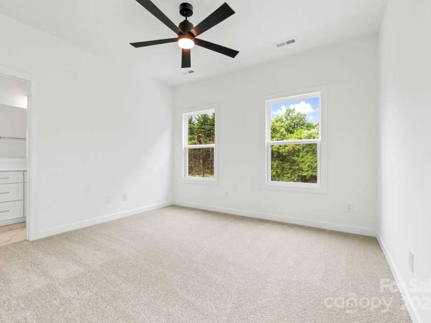 3916 Hager Drive, Charlotte, NC 28208.  MLS# CAR4264271, YatesRealty ID 20496. 