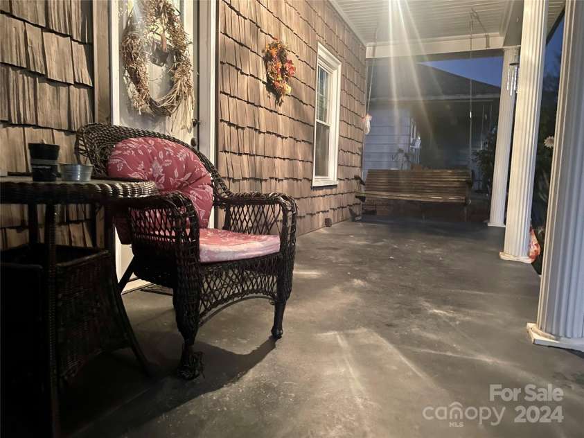 84 Walnut Avenue, Gastonia, NC 28054.  MLS# CAR4183501, YatesRealty ID 205. 