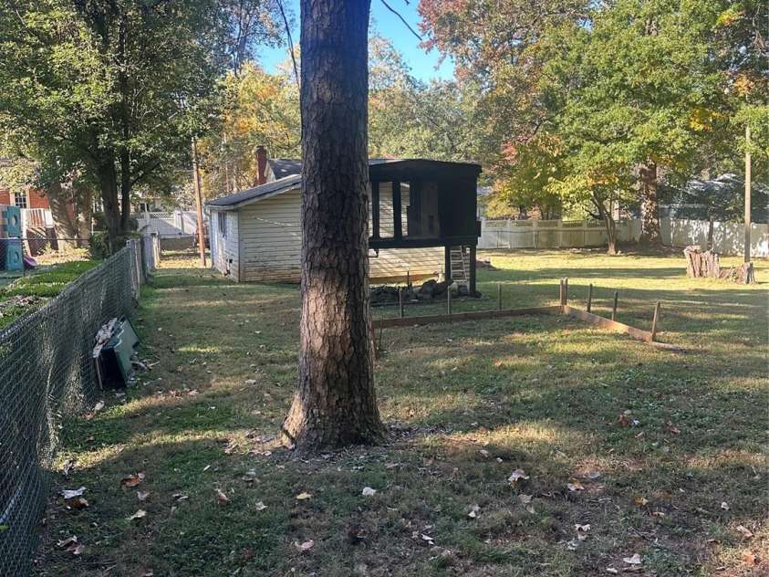 3238 Campbell Drive, Charlotte, NC 28205.  MLS# CAR4194936, YatesRealty ID 2050. 