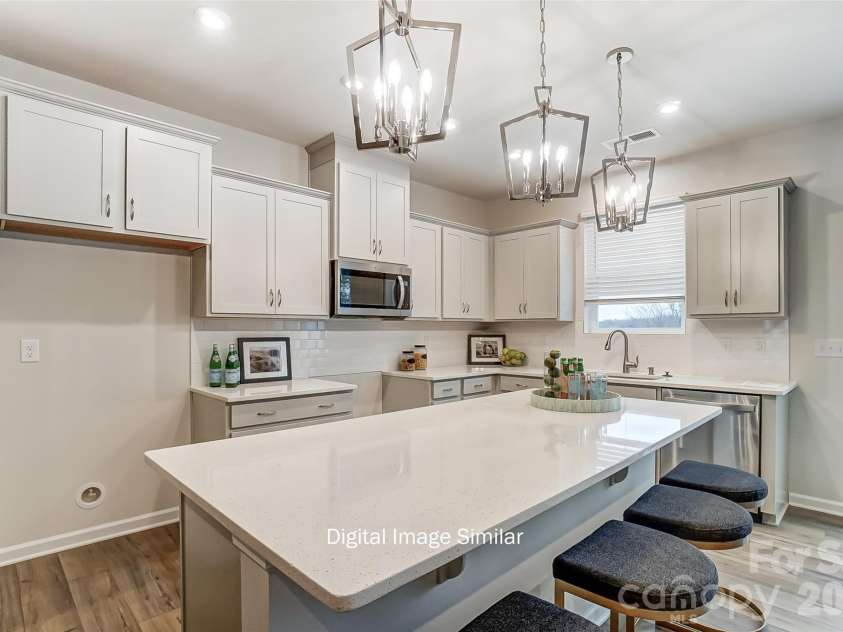 6018 Mallow Crossing Lane, Charlotte, NC 28213.  MLS# CAR4336032, YatesRealty ID 2050. 