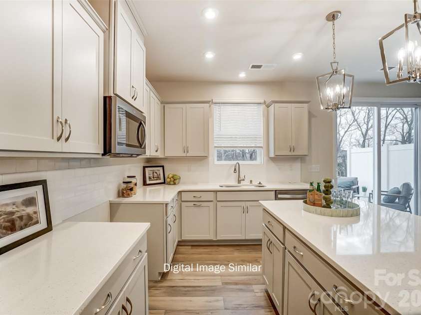 6018 Mallow Crossing Lane, Charlotte, NC 28213.  MLS# CAR4336032, YatesRealty ID 2050. 