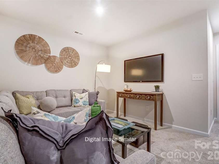 6018 Mallow Crossing Lane, Charlotte, NC 28213.  MLS# CAR4336032, YatesRealty ID 2050. 
