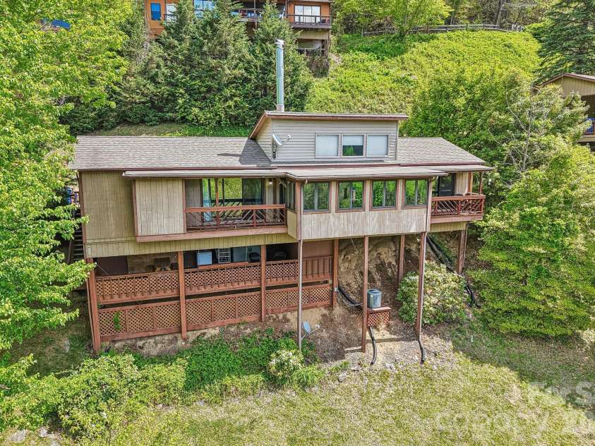 348 Valley Creek Drive, Maggie Valley, NC 28751.  MLS# CAR4372209, YatesRealty ID 20500. 