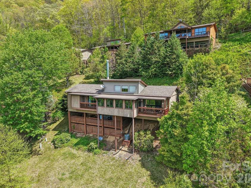 348 Valley Creek Drive, Maggie Valley, NC 28751.  MLS# CAR4372209, YatesRealty ID 20500. 