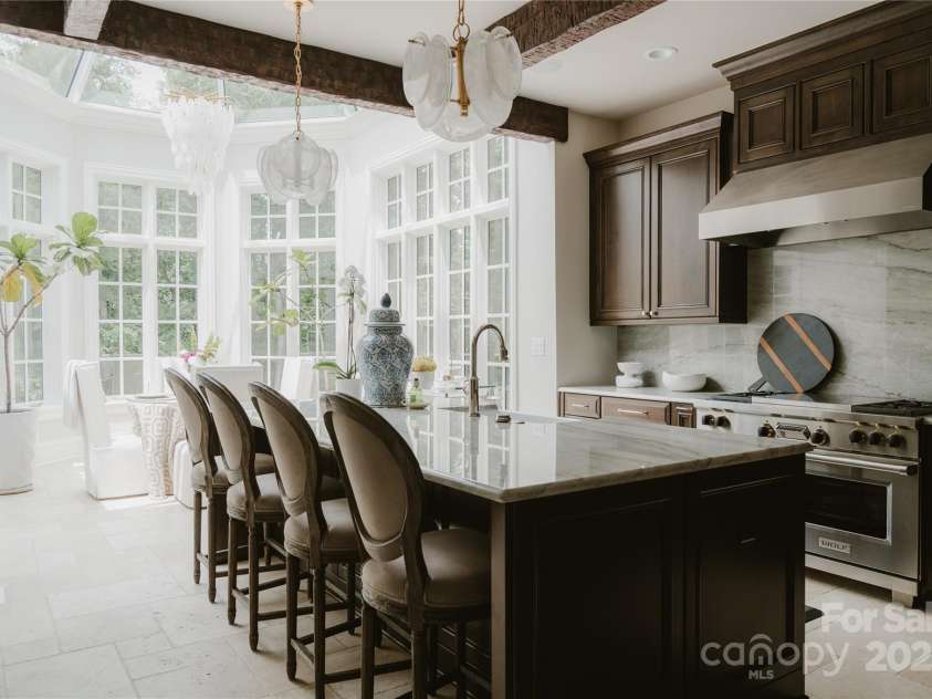 8500 Longview Club Drive, Waxhaw, NC 28173.  MLS# CAR4268585, YatesRealty ID 20500. Recently renovated kitchen