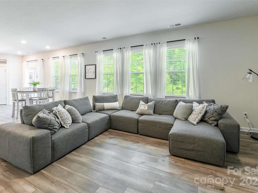 115 Haddonsfield Drive, Mooresville, NC 28115.  MLS# CAR4250744, YatesRealty ID 20502. 