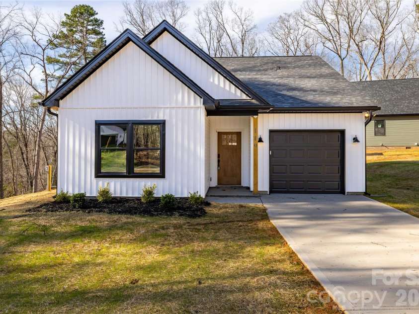 119 Chapel Hill Drive, Troy, NC 27371.  MLS# CAR4347674, YatesRealty ID 20503. Front