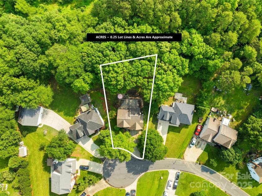 10908 Delsing Court, Charlotte, NC 28214.  MLS# CAR4264464, YatesRealty ID 20504. 0.25 partially-wooded lot on a cul-de-sac.