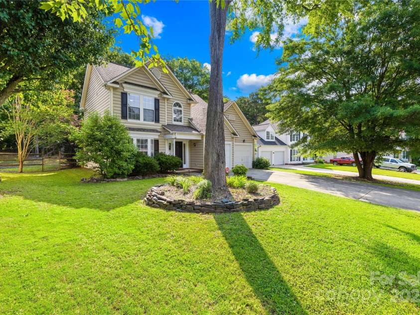 10908 Delsing Court, Charlotte, NC 28214.  MLS# CAR4264464, YatesRealty ID 20504. 