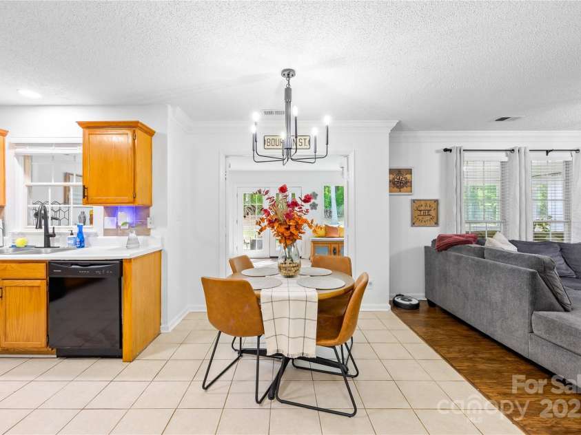 10908 Delsing Court, Charlotte, NC 28214.  MLS# CAR4264464, YatesRealty ID 20504. Breakfast area off of Kitchen.