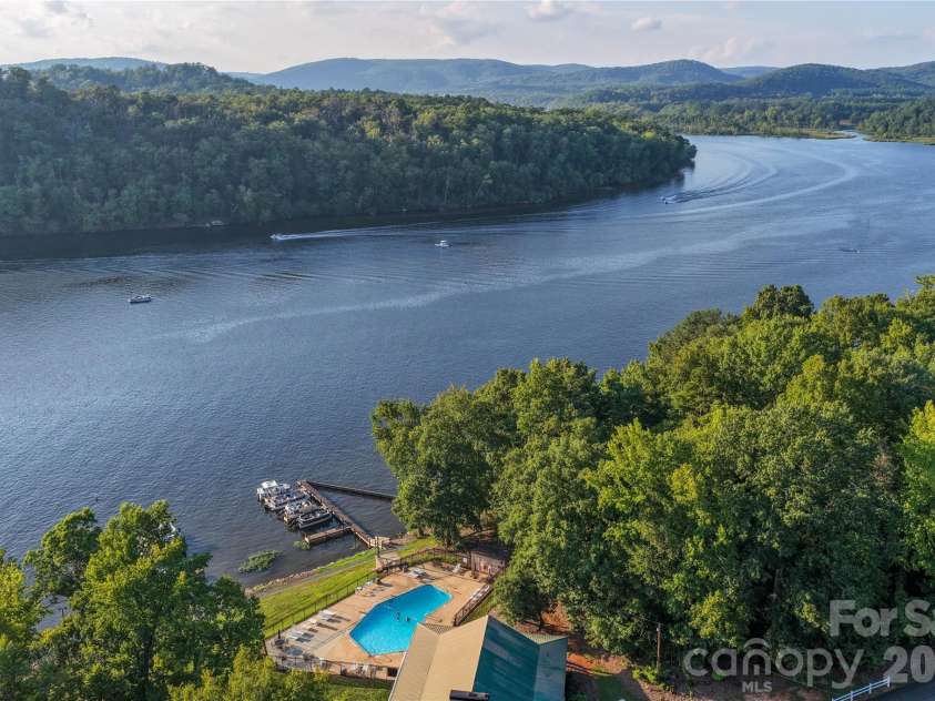 123 Chapel Hill Drive, Troy, NC 27371.  MLS# CAR4347749, YatesRealty ID 20504. 
