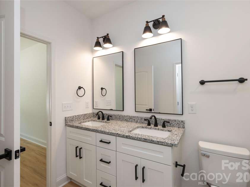 123 Chapel Hill Drive, Troy, NC 27371.  MLS# CAR4347749, YatesRealty ID 20504. 