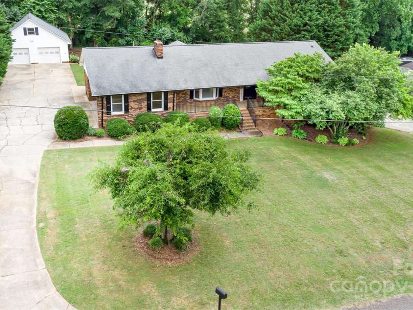 115 Turner Street, Lincolnton, NC 28092.  MLS# CAR4266406, YatesRealty ID 20506. 