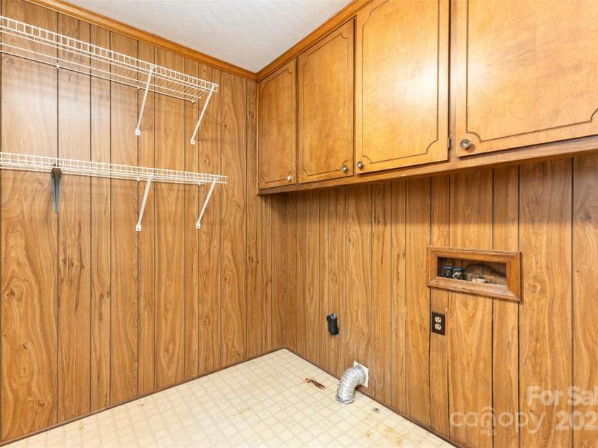 115 Turner Street, Lincolnton, NC 28092.  MLS# CAR4266406, YatesRealty ID 20506. 