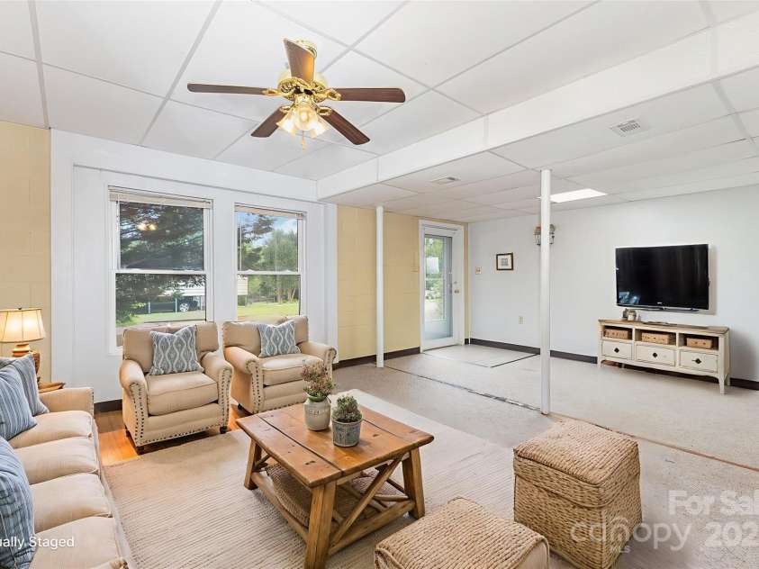 115 Turner Street, Lincolnton, NC 28092.  MLS# CAR4266406, YatesRealty ID 20506. 