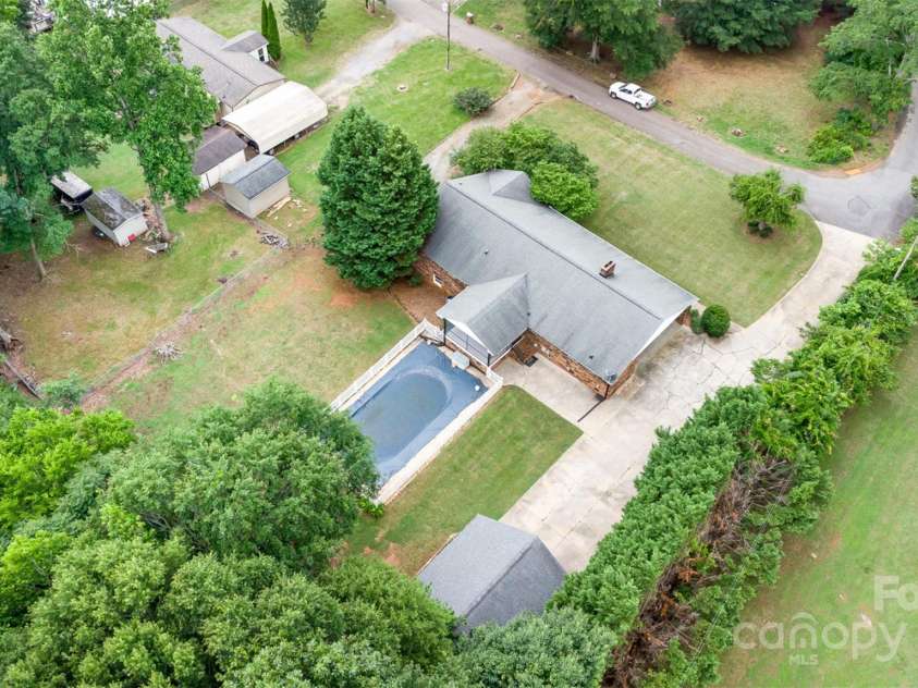 115 Turner Street, Lincolnton, NC 28092.  MLS# CAR4266406, YatesRealty ID 20506. 
