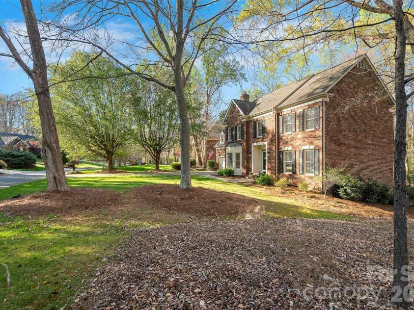 902 Hoke Trail, Cramerton, NC 28032.  MLS# CAR4357798, YatesRealty ID 20506. 