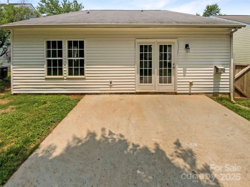 2010 Kansas City Drive, Monroe, NC 28110.  MLS# CAR4270702, YatesRealty ID 20507. 
