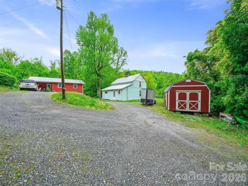 2380 Old Fort Road, Black Mountain, NC 28711.  MLS# CAR4370684, YatesRealty ID 20507. 