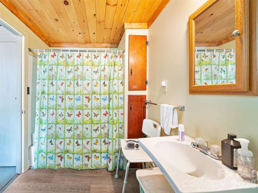 2380 Old Fort Road, Black Mountain, NC 28711.  MLS# CAR4370684, YatesRealty ID 20507. 