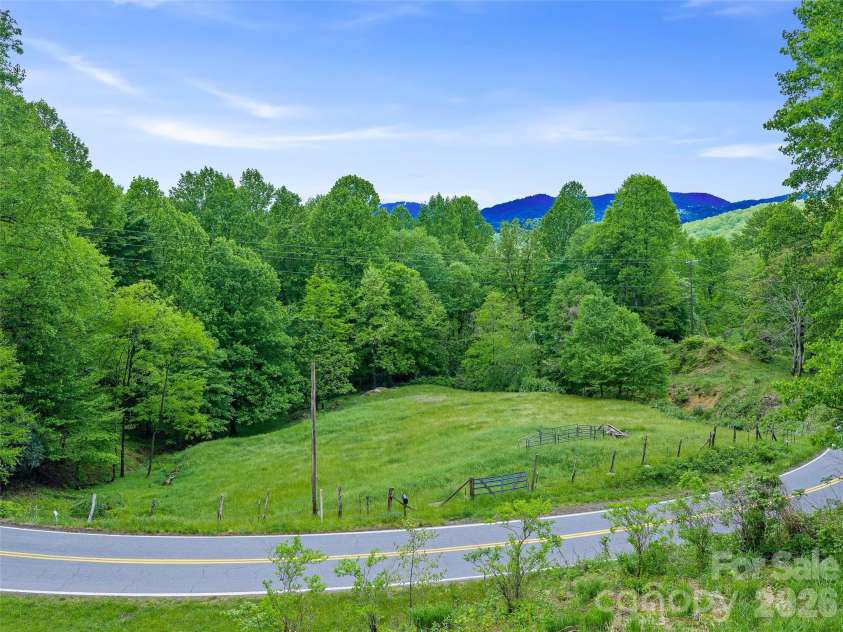 2380 Old Fort Road, Black Mountain, NC 28711.  MLS# CAR4370684, YatesRealty ID 20507. 