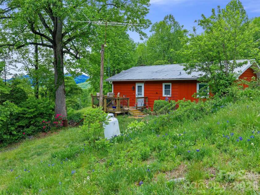 2380 Old Fort Road, Black Mountain, NC 28711.  MLS# CAR4370684, YatesRealty ID 20507. APARTMENT 