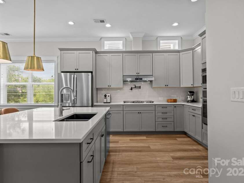 11329 Fullerton Place Drive, Huntersville, NC 28078.  MLS# CAR4268306, YatesRealty ID 20508. 