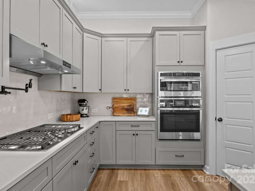 11329 Fullerton Place Drive, Huntersville, NC 28078.  MLS# CAR4268306, YatesRealty ID 20508. 