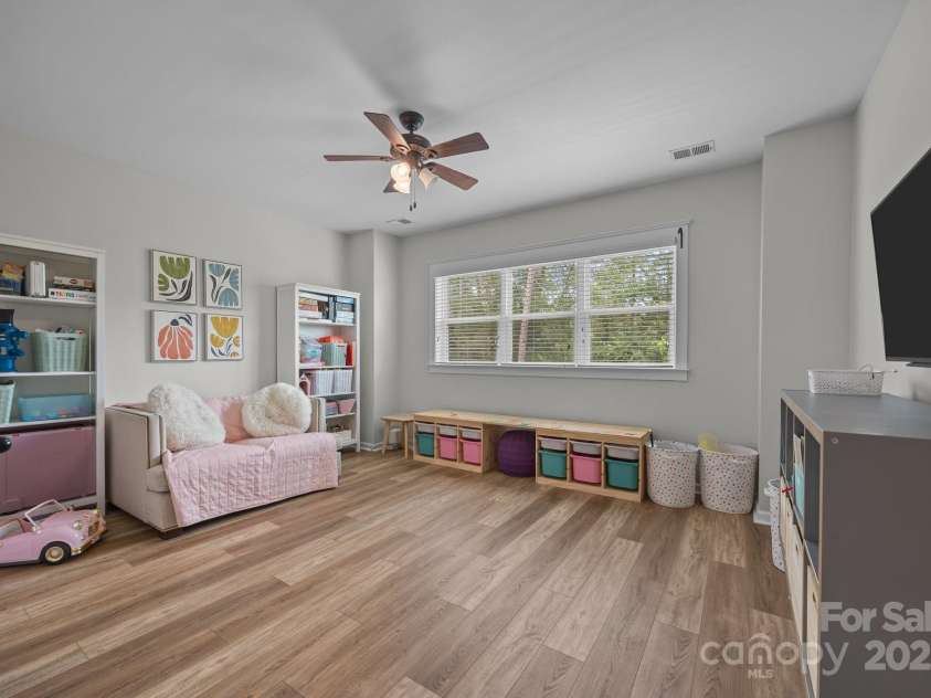 11329 Fullerton Place Drive, Huntersville, NC 28078.  MLS# CAR4268306, YatesRealty ID 20508. 