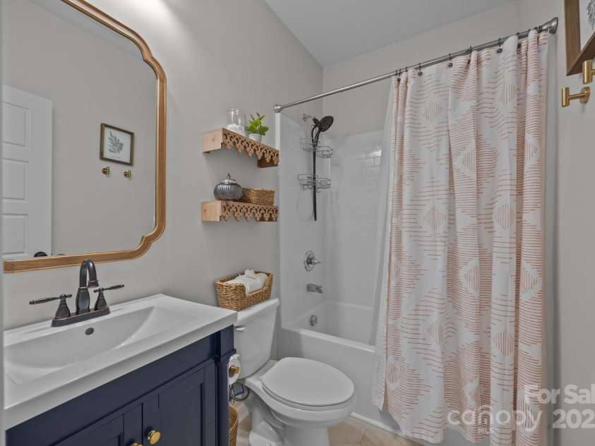 11329 Fullerton Place Drive, Huntersville, NC 28078.  MLS# CAR4268306, YatesRealty ID 20508. 