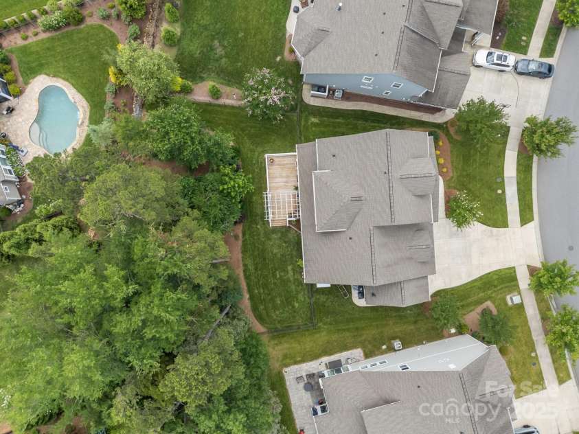 11329 Fullerton Place Drive, Huntersville, NC 28078.  MLS# CAR4268306, YatesRealty ID 20508. 