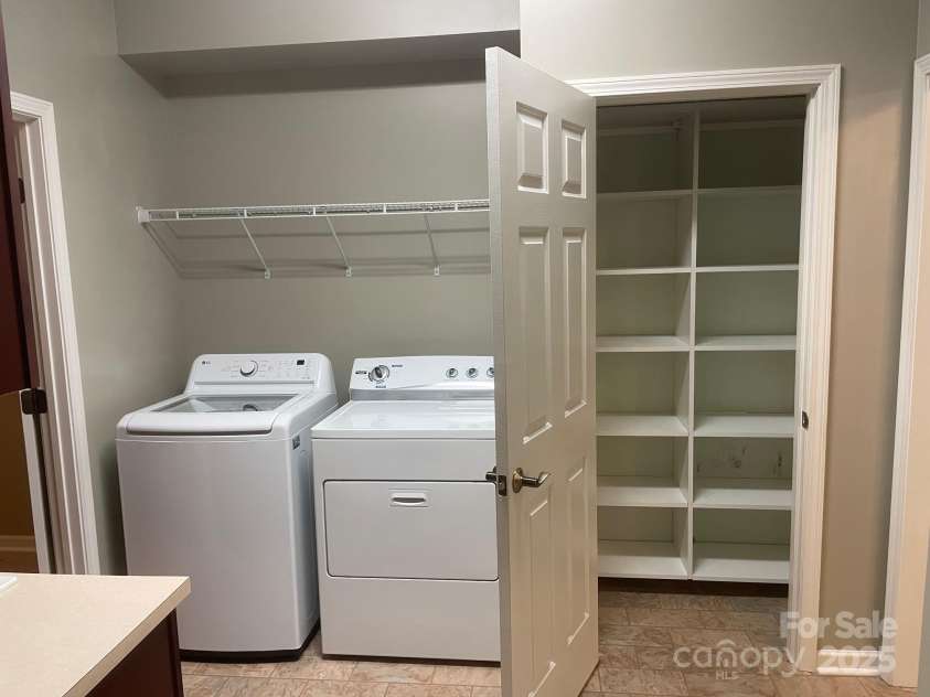 481 26th Avenue, Hickory, NC 28601.  MLS# CAR4326989, YatesRealty ID 2051. Laundry and Pantry
