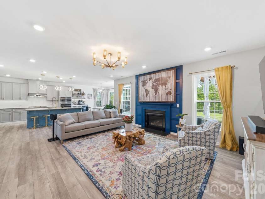 12616 Dunloe Wood Drive, Huntersville, NC 28078.  MLS# CAR4372888, YatesRealty ID 20512. 