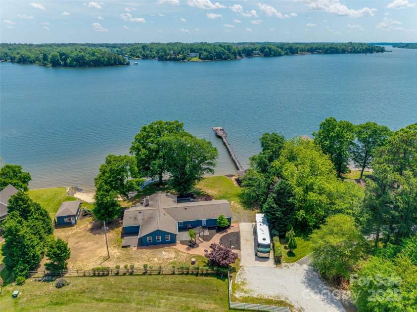 5200 Masons Ferry Road, Clover, SC 29710.  MLS# CAR4250775, YatesRealty ID 20513. 