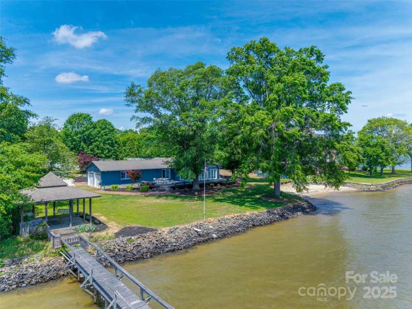 5200 Masons Ferry Road, Clover, SC 29710.  MLS# CAR4250775, YatesRealty ID 20513. 
