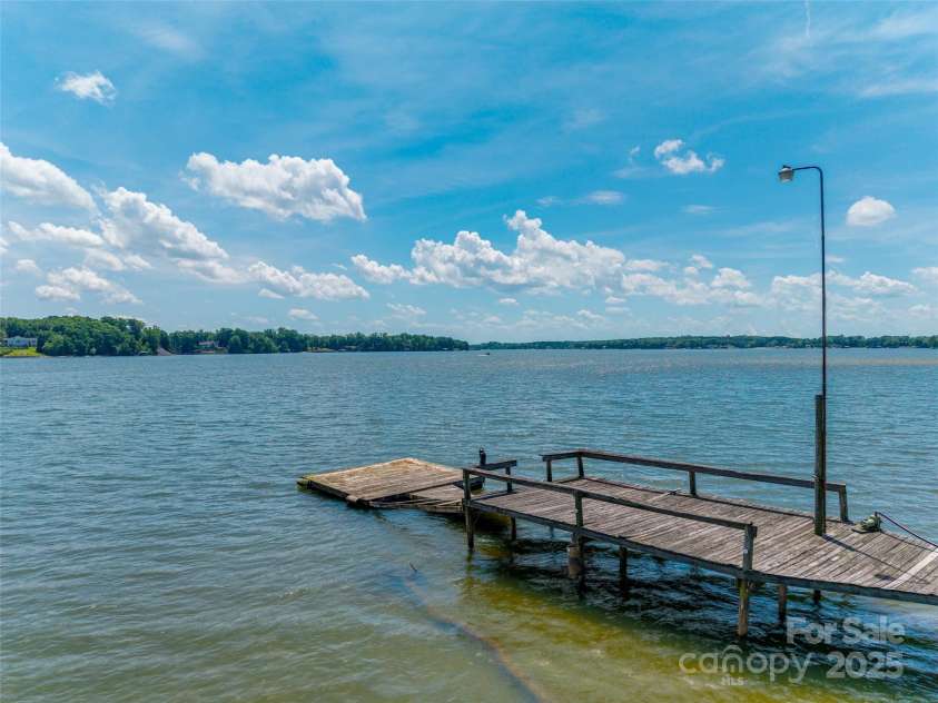 5200 Masons Ferry Road, Clover, SC 29710.  MLS# CAR4250775, YatesRealty ID 20513. 