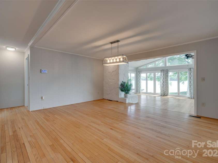 5200 Masons Ferry Road, Clover, SC 29710.  MLS# CAR4250775, YatesRealty ID 20513. 