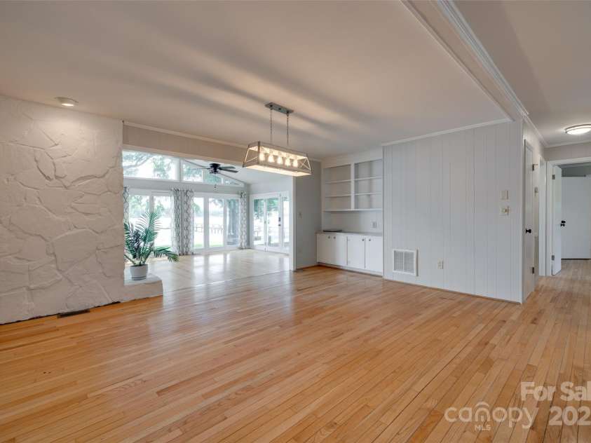 5200 Masons Ferry Road, Clover, SC 29710.  MLS# CAR4250775, YatesRealty ID 20513. 